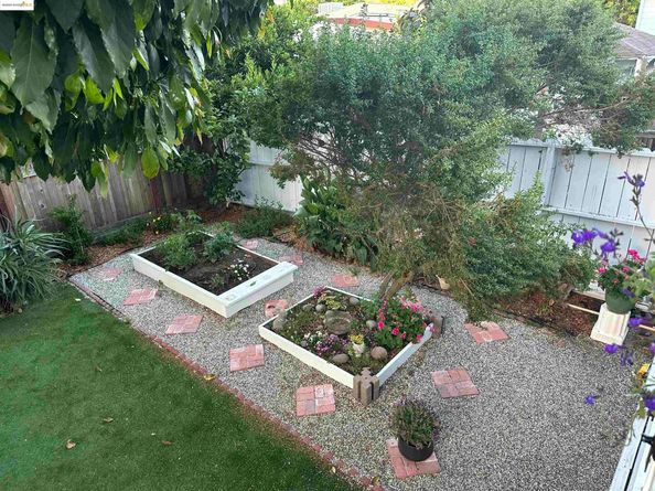 2628 School  St, Oakland CA 94602
