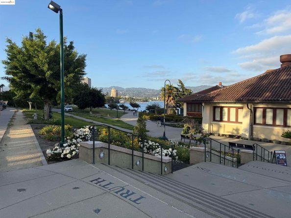 1555 Lakeside Dr 191, Oakland CA 94612
