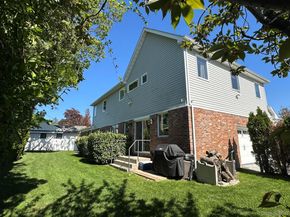 752 Kensington Court, Westbury NY 11590