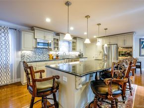 752 Kensington Court, Westbury NY 11590
