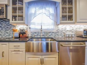 752 Kensington Court, Westbury NY 11590