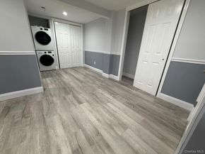 752 Kensington Court, Westbury NY 11590