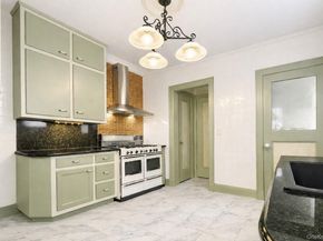130 E Cedar Street, Fleetwood NY 10552