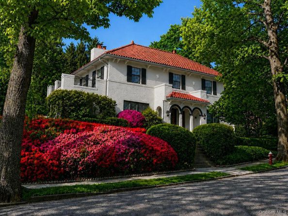 130 E Cedar Street, Mount Vernon NY 10552