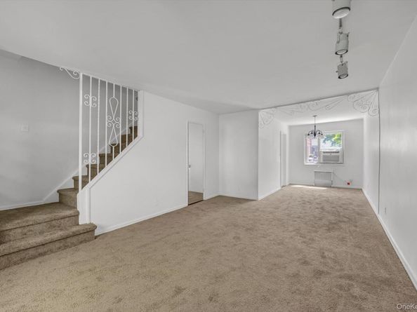 13-52 Bell Boulevard 215, Bayside NY 11360