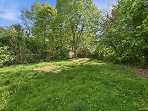 47-18 Glenwood Street, Little Neck NY 11362