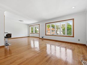 47-18 Glenwood Street, Little Neck NY 11362