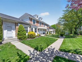 215 Summit Way, Syosset NY 11791