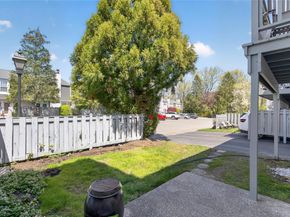 215 Summit Way, Syosset NY 11791