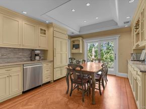 6 Maple Avenue, Locust Valley NY 11560