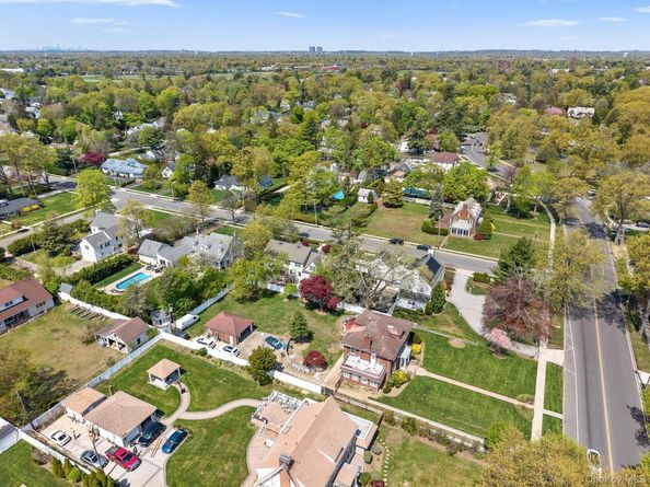 191 Cathedral Avenue, Hempstead NY 11550