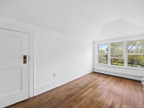 191 Cathedral Avenue, Hempstead NY 11550