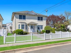 64 Cottage Place, Mineola NY 11501
