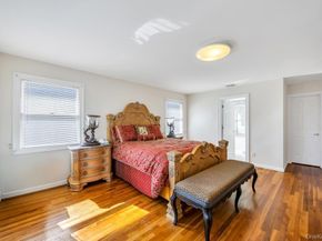 64 Cottage Place, Mineola NY 11501