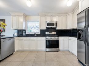 64 Cottage Place, Mineola NY 11501