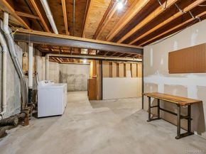 64 Cottage Place, Mineola NY 11501