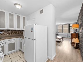 3121 Middletown Road 8A, Bronx NY 10461