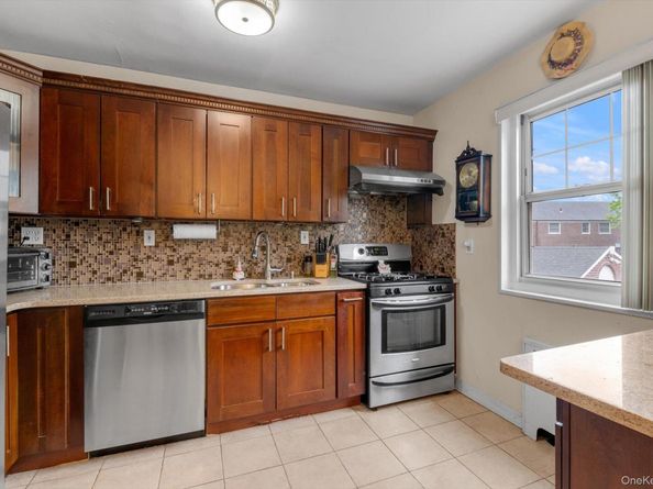 255-14 61st Avenue 3911, Little Neck NY 11362