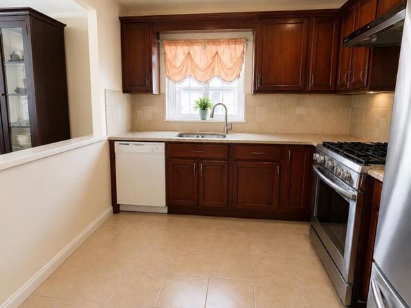 725 126th Street, College Point NY 11356