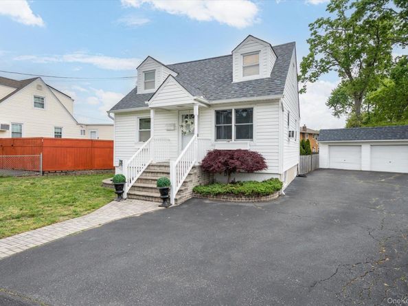 675 Little East Neck Road, West Babylon NY 11704