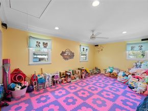 12 Mansfield Lane S, East Northport NY 11731