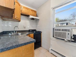 37 Catherine Street, Valley Stream NY 11580