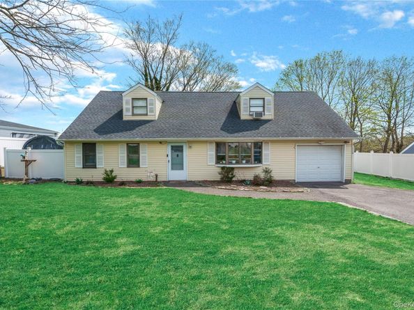 112 Rosemont Avenue, Farmingville NY 11738