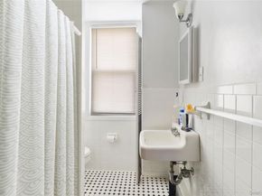 12 Marathon Place, Port Chester NY 10573