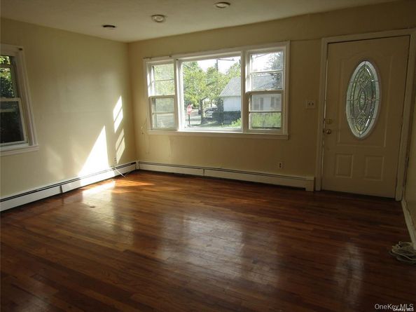 Undisclosed Address #981027, Lynbrook NY 11563