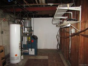 Undisclosed Address #981027, Lynbrook NY 11563