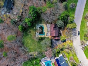 6 Liberty Lane, Miller Place NY 11764