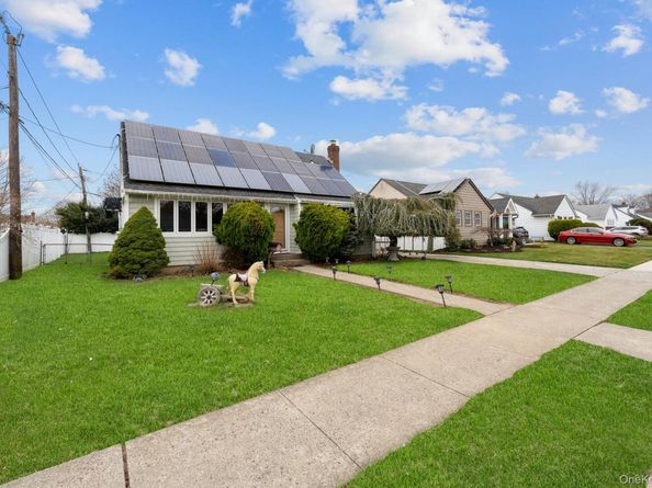 762 Buchanan Road, East Meadow NY 11554