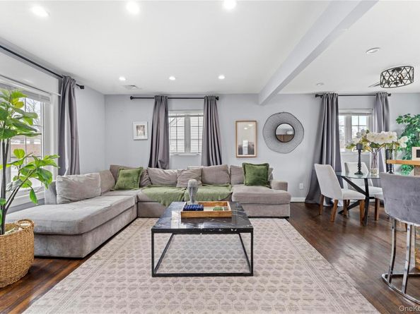 960 Clyde Road, North Baldwin NY 11510
