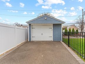 960 Clyde Road, North Baldwin NY 11510