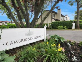 100 S Cambridge Drive S 100, Copiague NY 11726