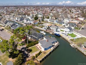 2 E Lido Prom, Lindenhurst NY 11757