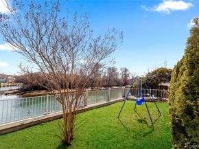 2 E Lido Prom, Lindenhurst NY 11757
