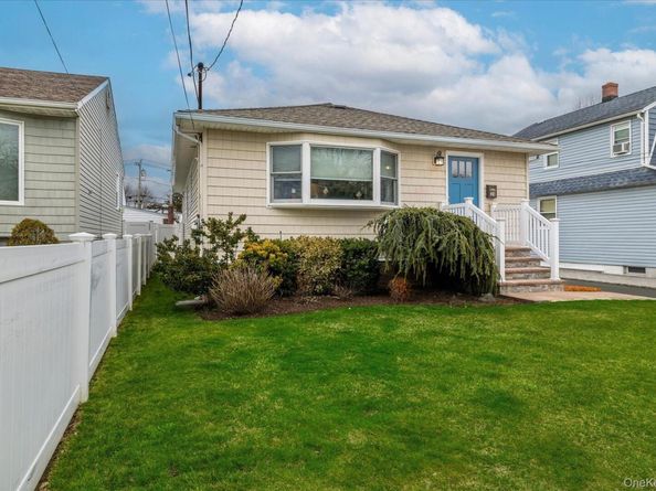 2A Baylis Place, Lynbrook NY 11563