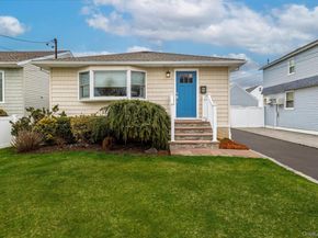 2A Baylis Place, Lynbrook NY 11563