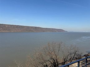 709 Waburton Avenue 7F, Yonkers NY 10701