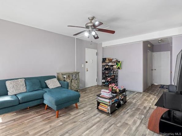 12425 Flatlands Ave Flatlands Ave, Brooklyn NY 11208