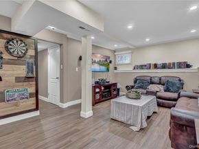 34 Hunter Place, Smithtown NY 11787
