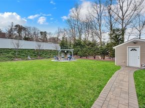 34 Hunter Place, Smithtown NY 11787