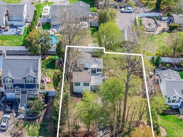 93 Maple Road, Kings Park NY 11754