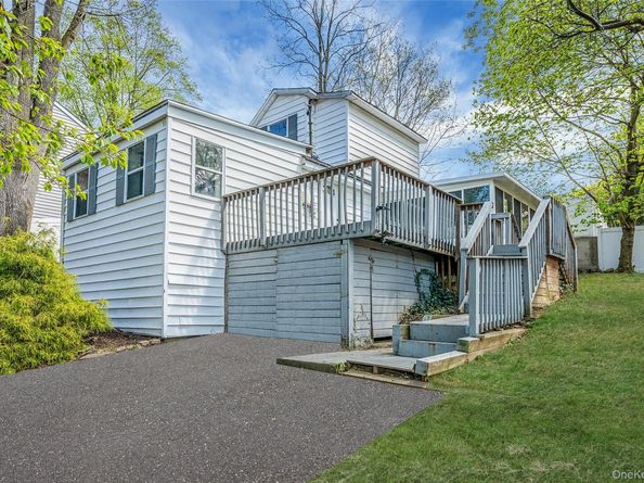 93 Maple Road, Kings Park NY 11754