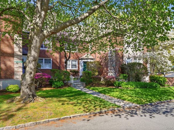 3 Campus Place MR, Scarsdale NY 10583