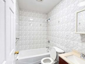 104-33 39th Avenue 2B, Corona NY 11368
