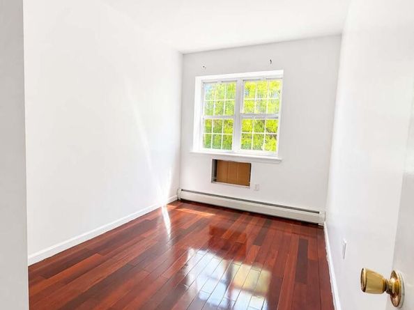 104-33 39th Avenue 2B, Corona NY 11368
