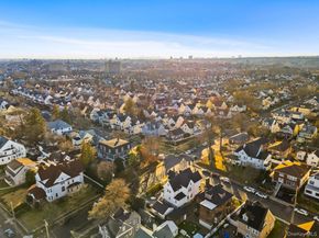 307 N Fulton Avenue, Fleetwood NY 10552