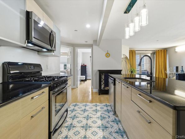 8375 117th Street 6F, Kew Gardens NY 11418